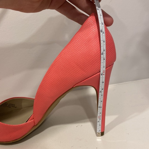 Pink heels - Picture 3 of 5